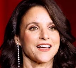JULIA LOUIS-DREYFUS